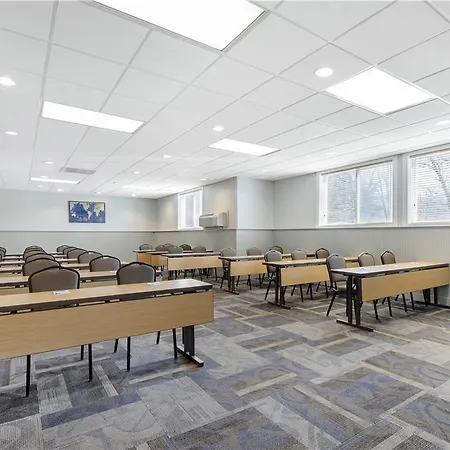 Best Western Plus Windjammer Inn & Conference Center 