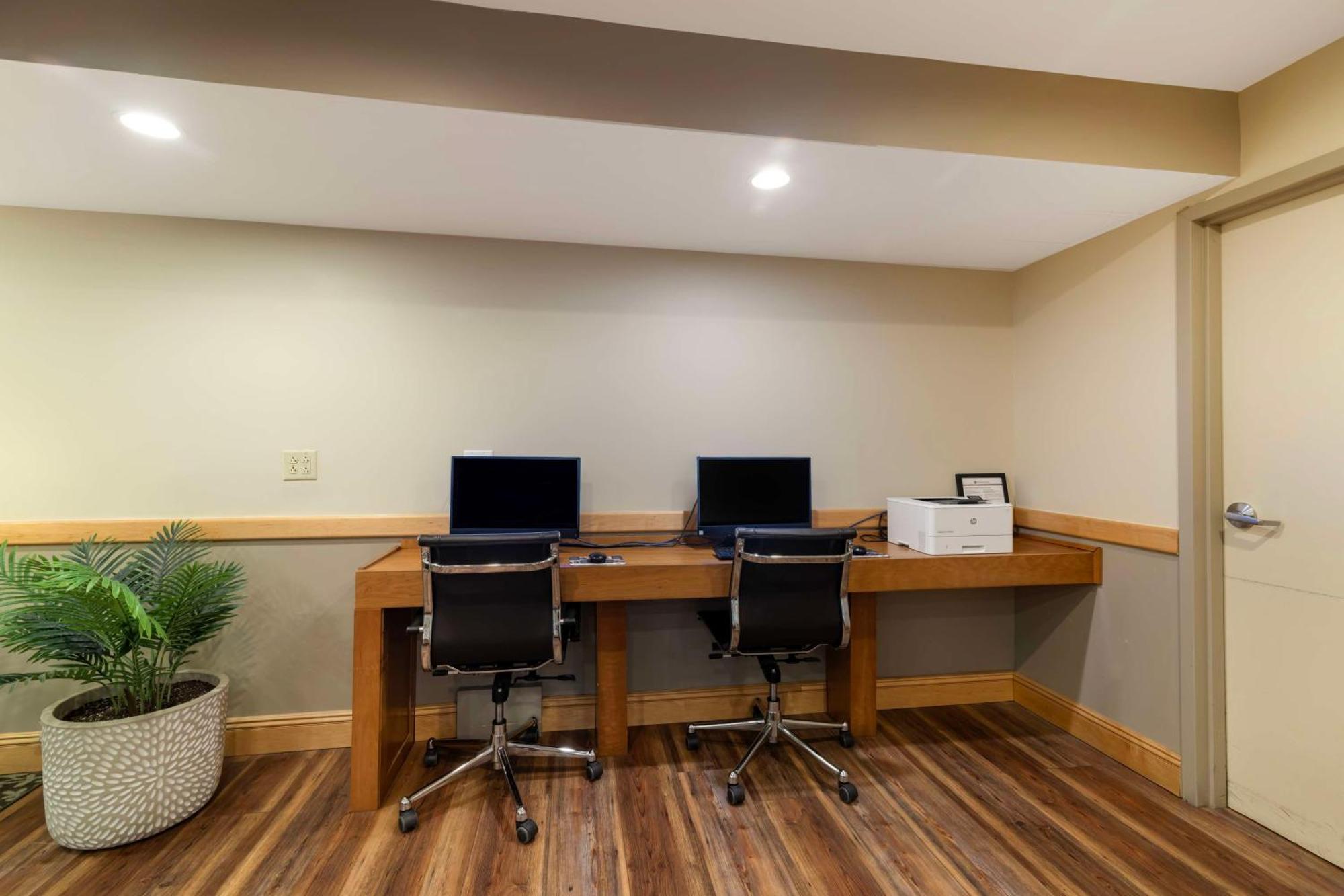 Western Windjammer & Conference Center Hotel Burlington