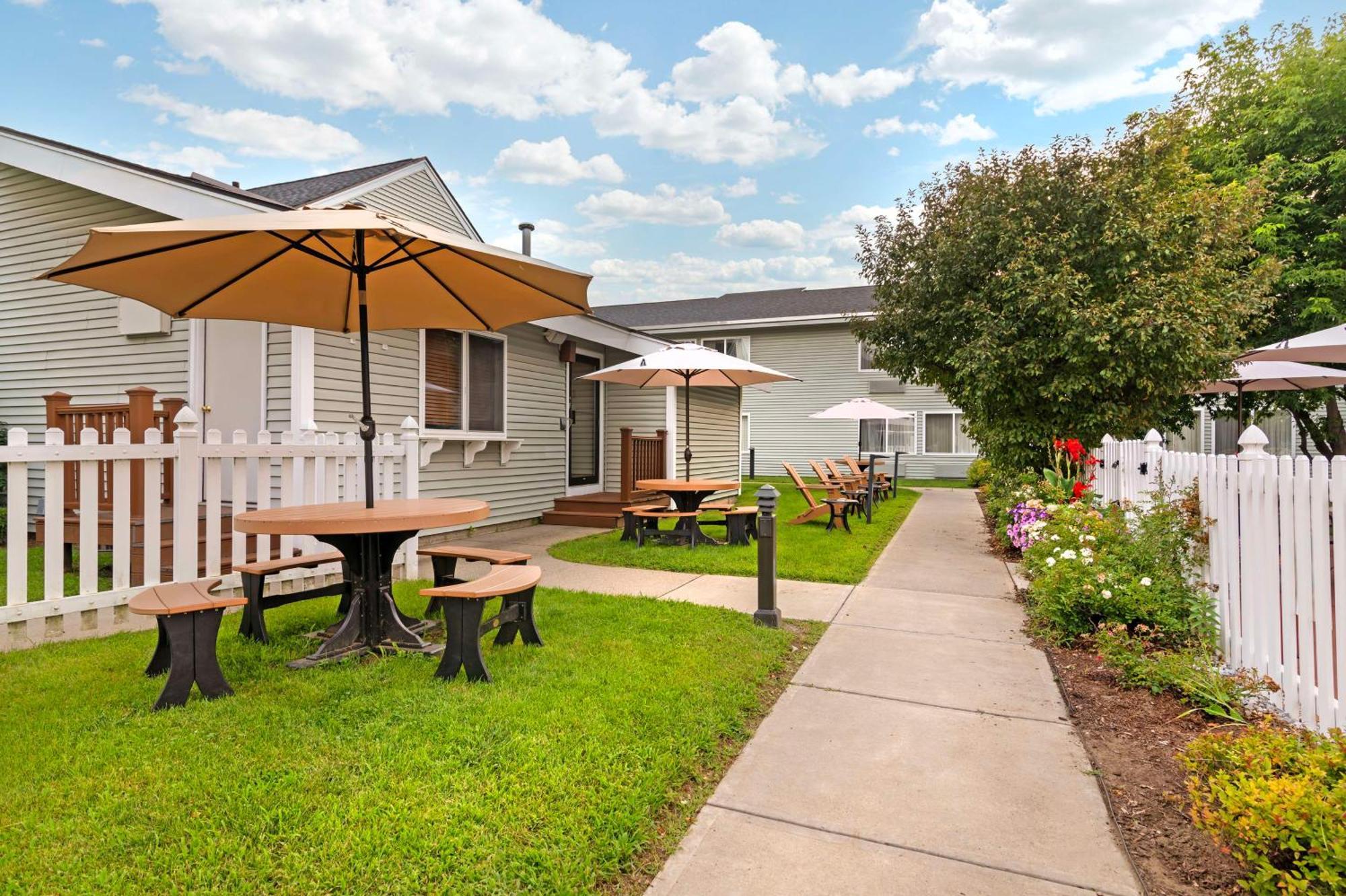 Western Windjammer & Conference Center Hotel
