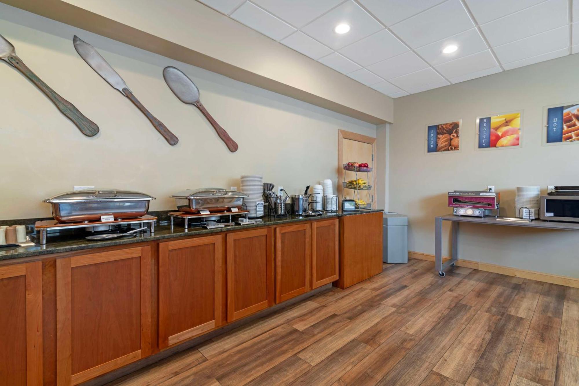Hotel Western Windjammer & Conference Center 3*